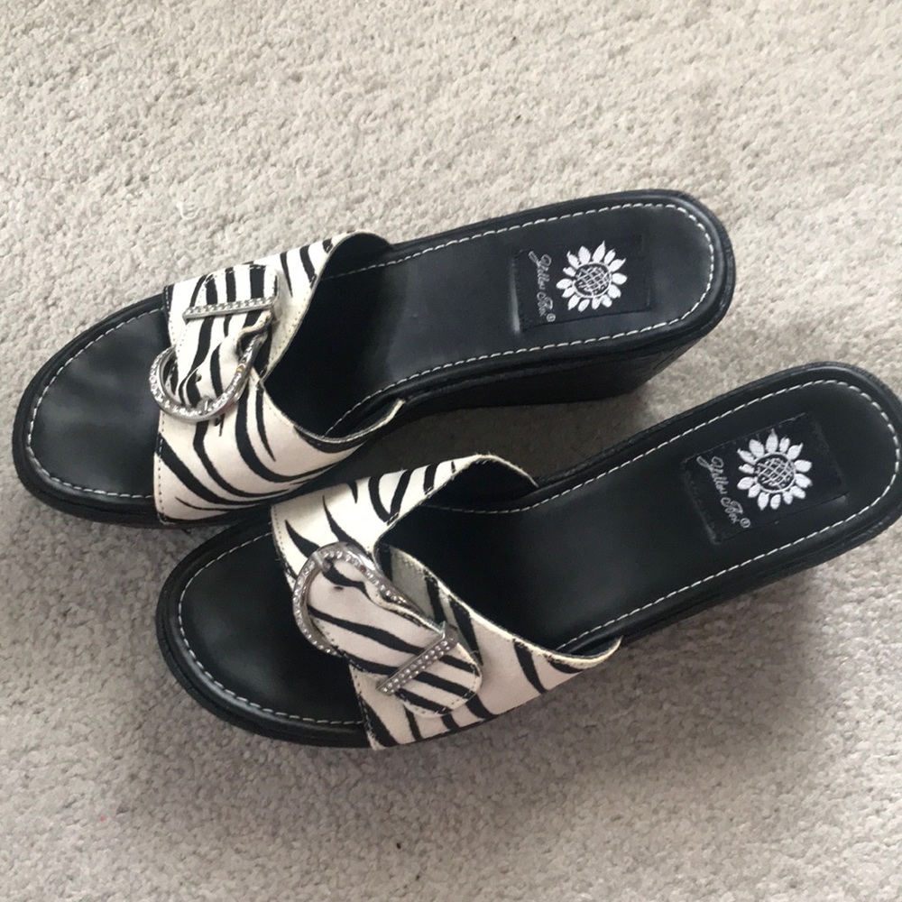 Woman’s wedge sandals
